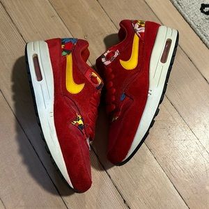 MOVING SALE - NIKE AIRMAX ALOHA SUEDE SNEAKER